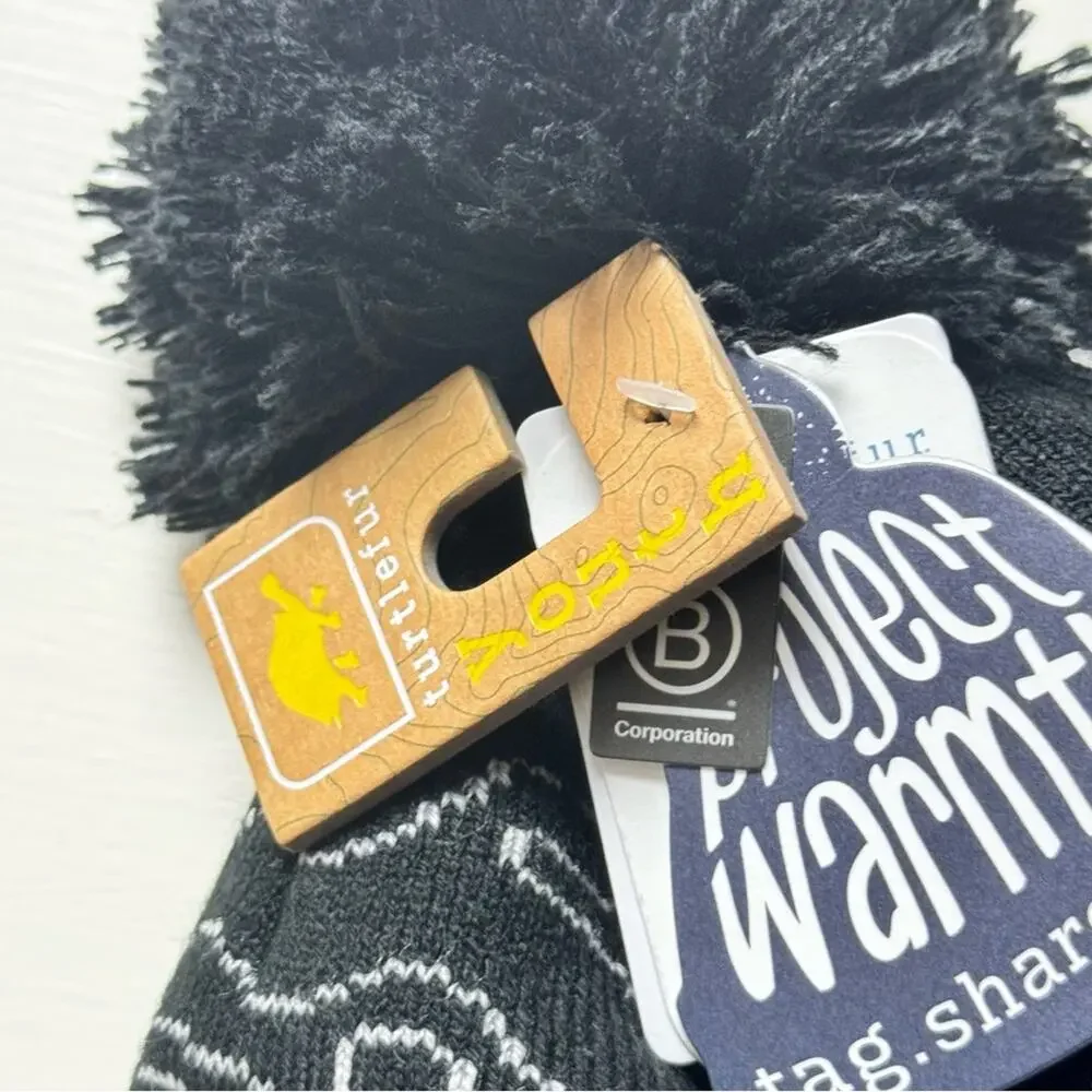 Turltlefur Black and Gray Youth Cold Weather Winter Beanie with Pom Pom  Hat NWT